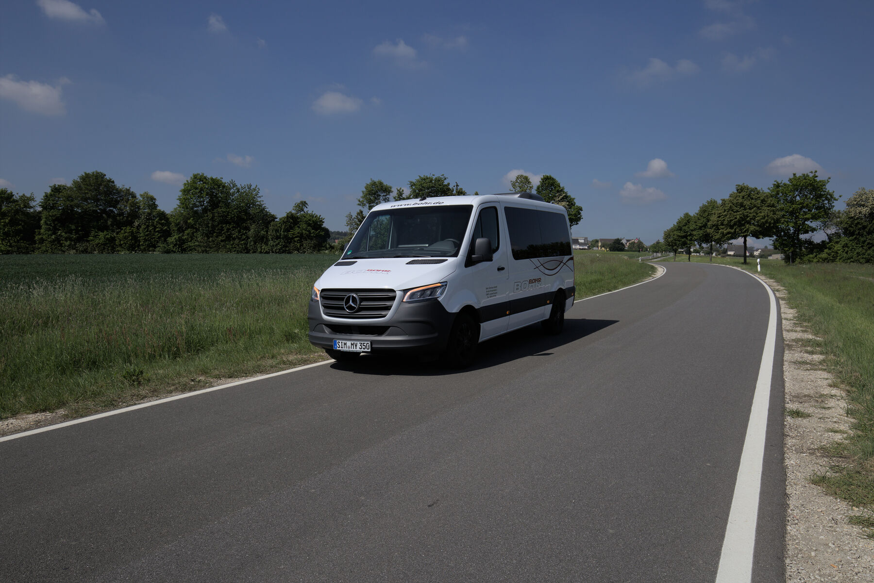 Kleinbus und Minivan von BOHR für Transfers und Kleingruppen