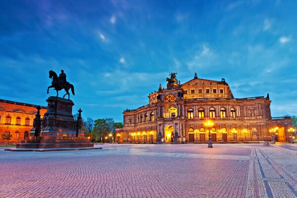 Semperoper Dresden "The Magic Flute"