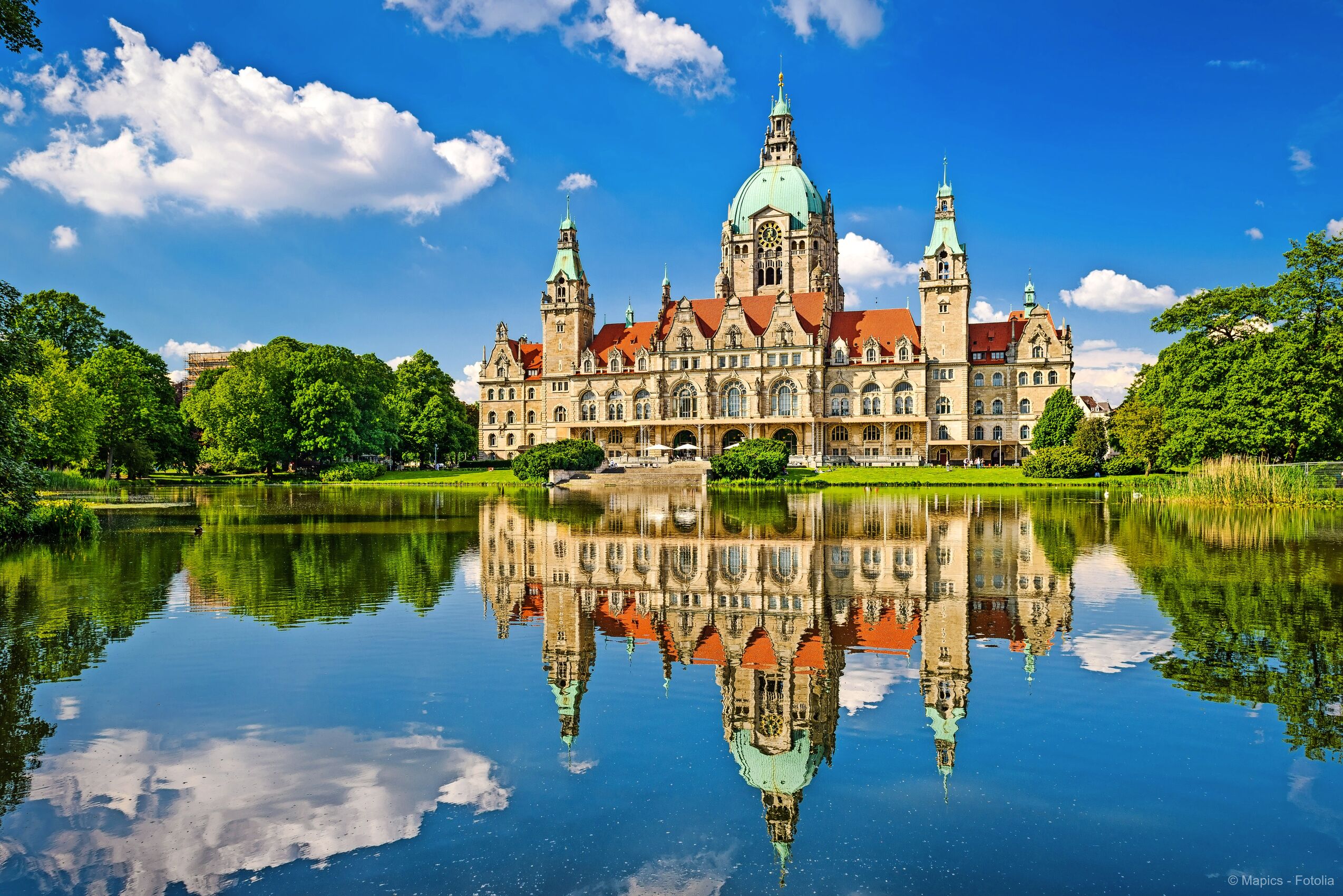 Hannover umrahmt von Blumenpracht