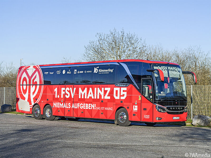 Innenausstattung vom hochwertigen Mannschaftsbus von BOHR
